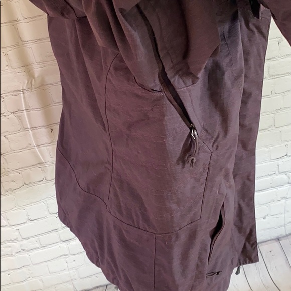 The North Face HyVent Jacket - Picture 12 of 15